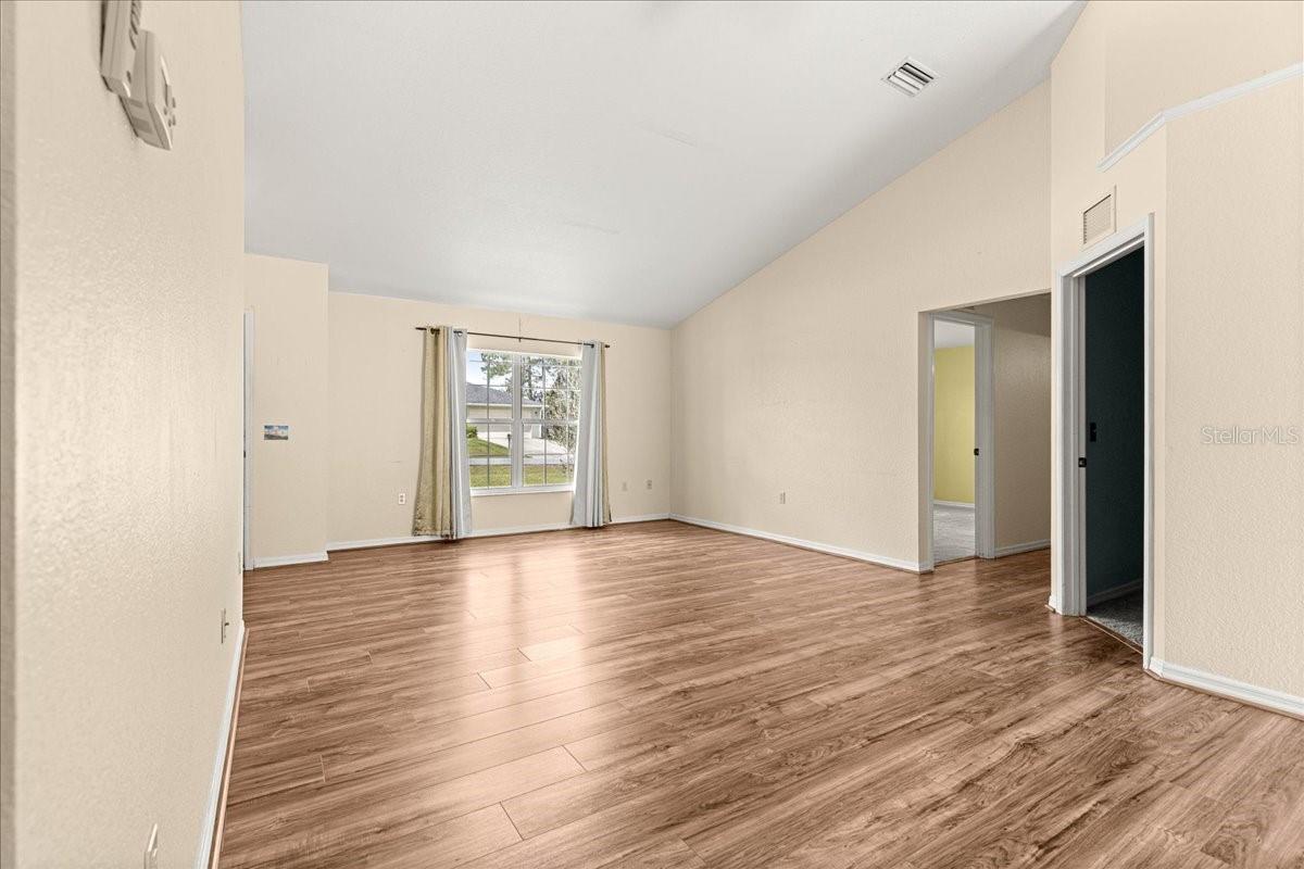 Image 6 of 34 For 13267 79th Circle