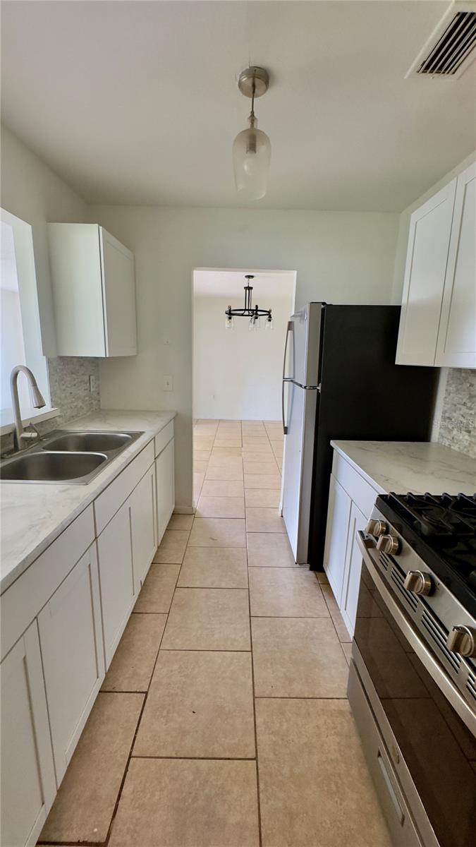 Image 4 of 17 For 15091 35th Circle