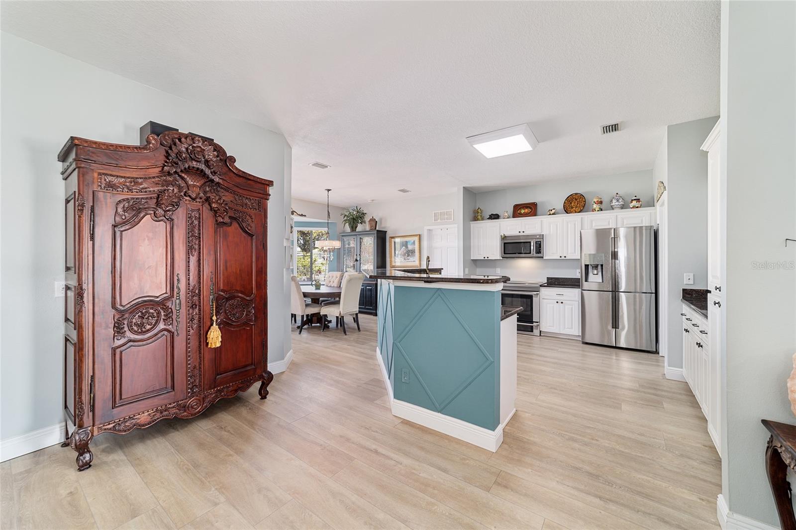 Image 18 of 78 For 2380 55th Avenue Road