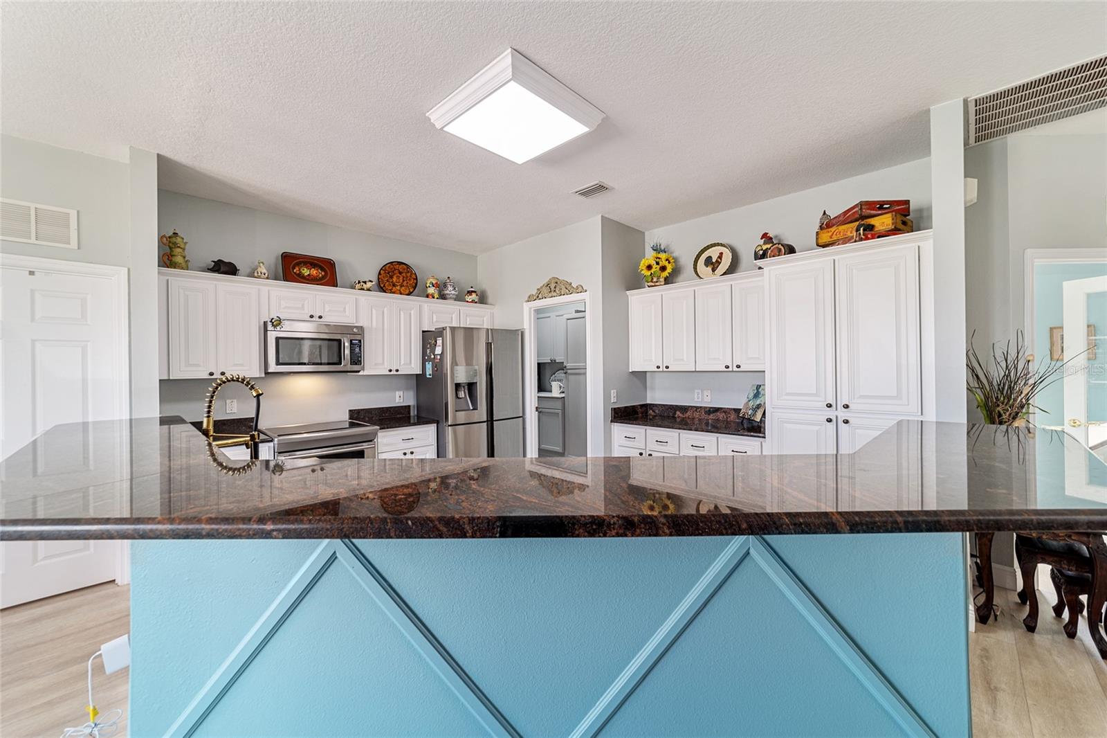 Image 22 of 78 For 2380 55th Avenue Road