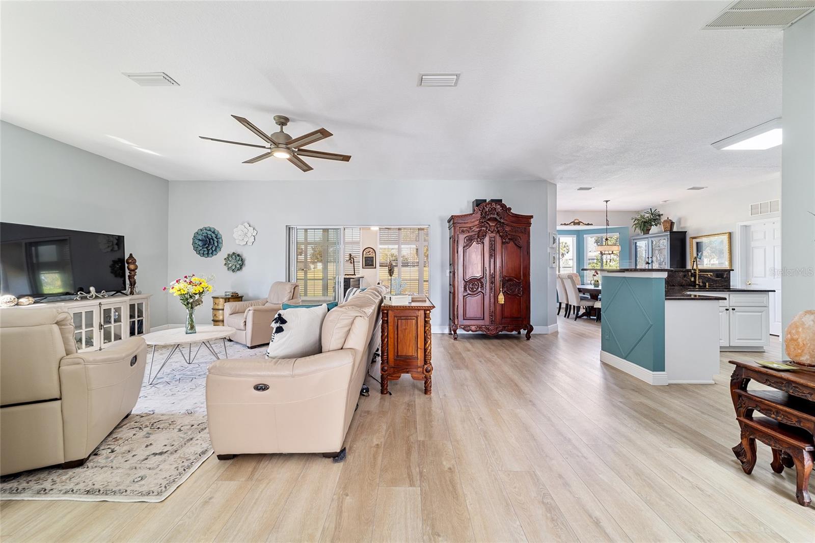 Image 8 of 78 For 2380 55th Avenue Road