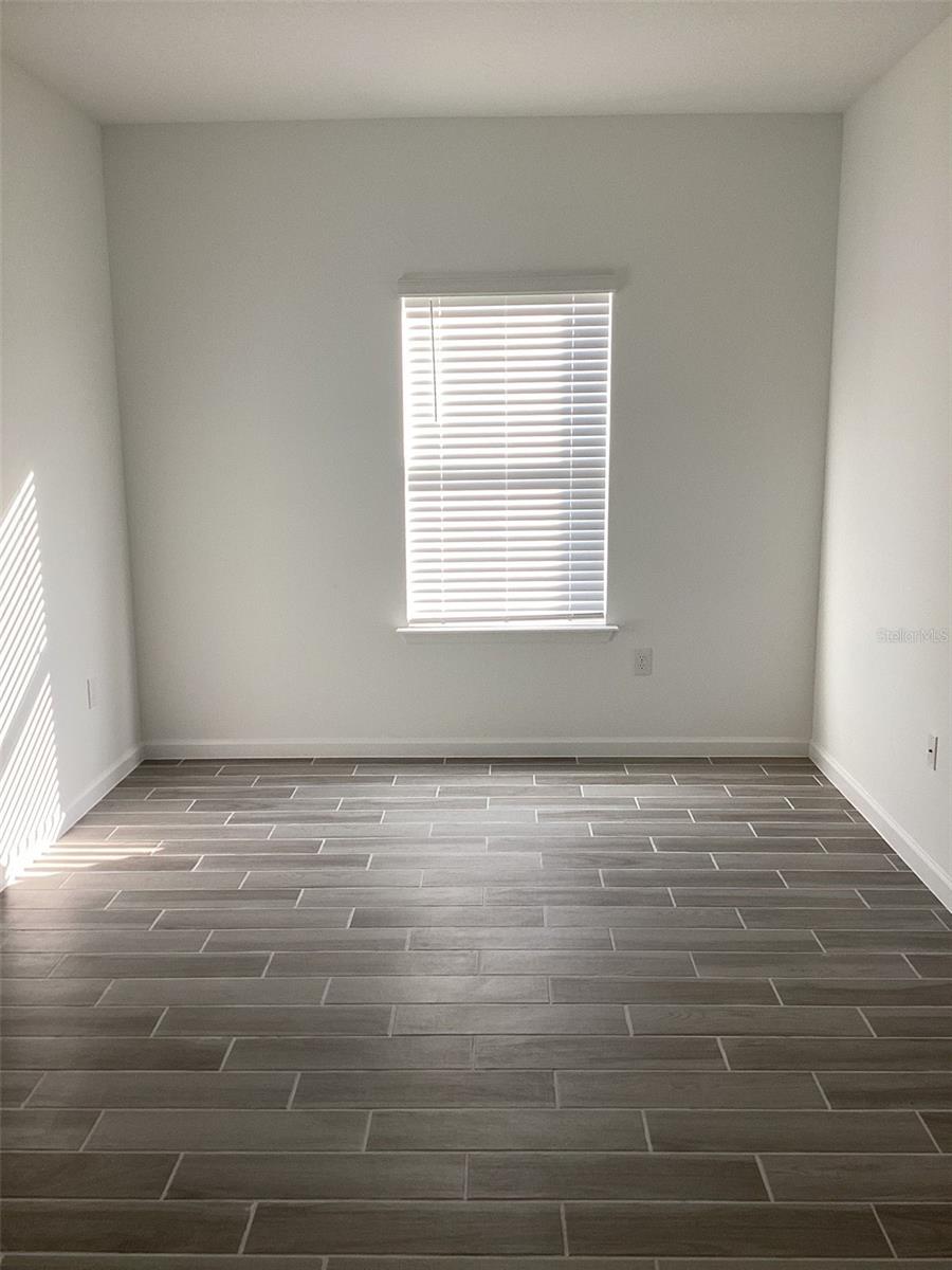 Image 7 of 23 For 7898 74th Loop