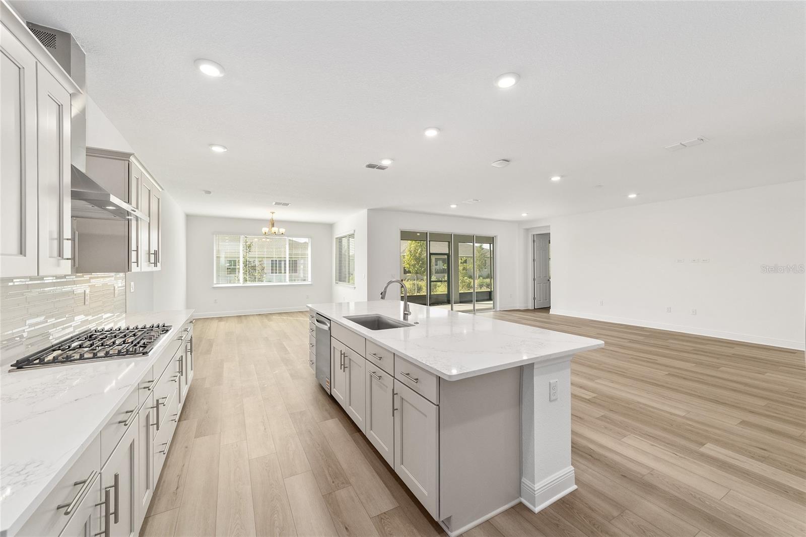 Image 18 of 42 For 8526 99th Circle