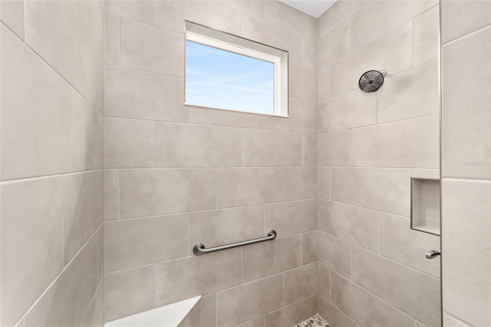 Image 23 of 42 For 8526 99th Circle