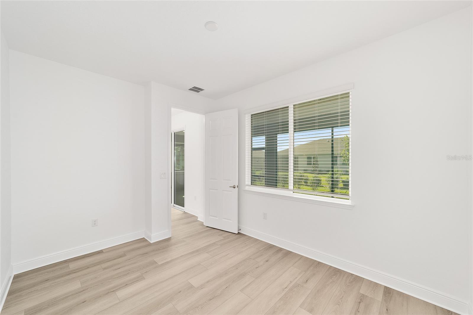 Image 26 of 42 For 8526 99th Circle