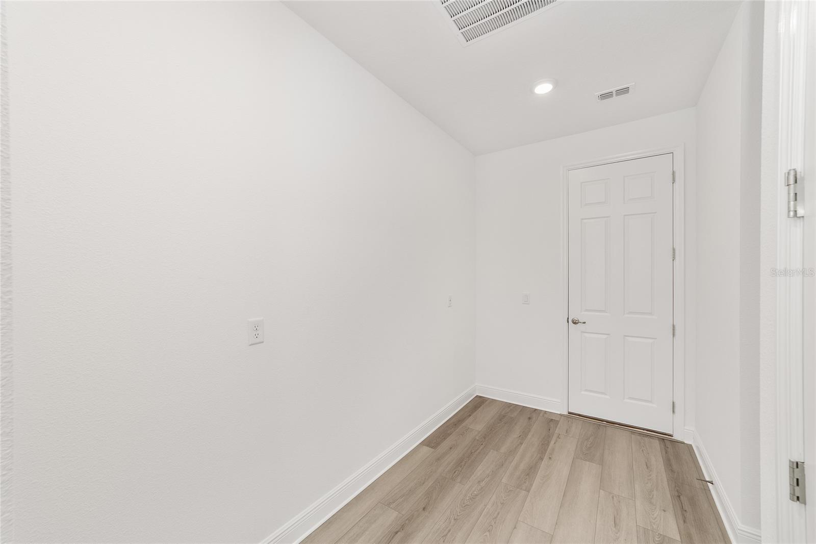 Image 34 of 42 For 8526 99th Circle