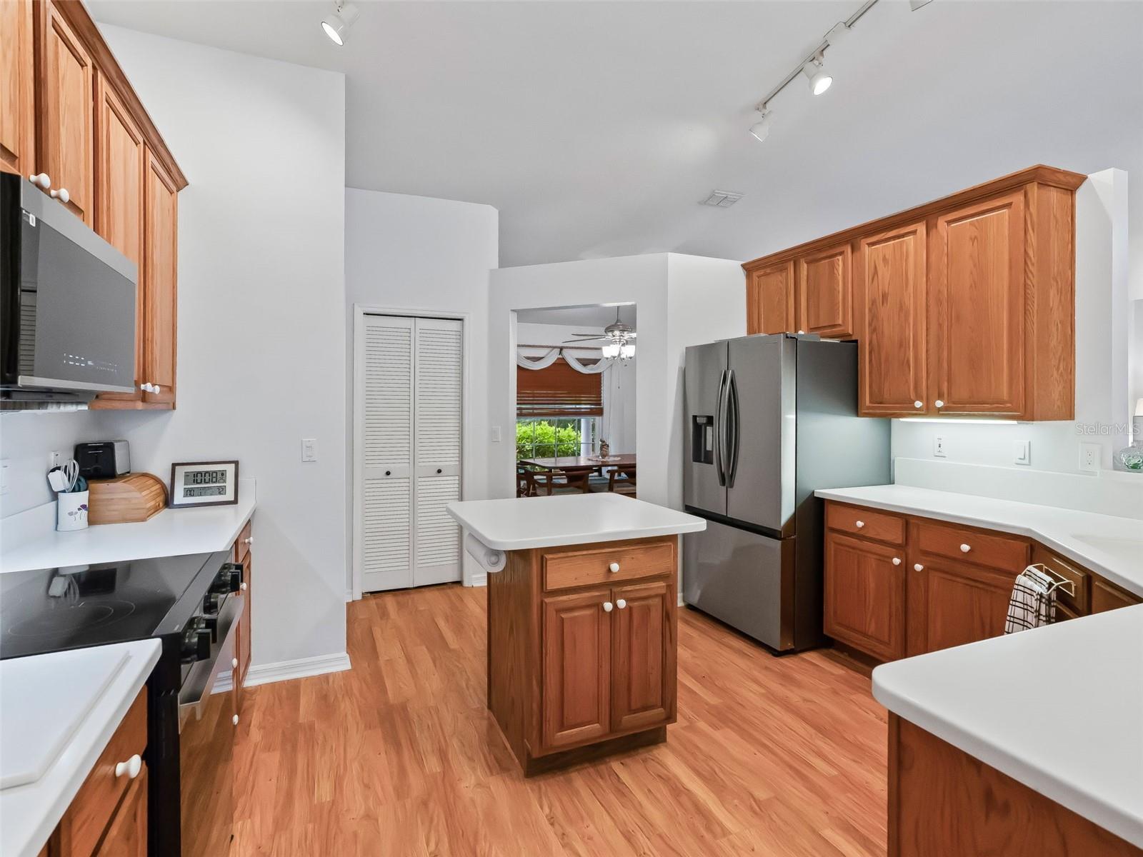 Image 11 of 65 For 17244 130th Avenue