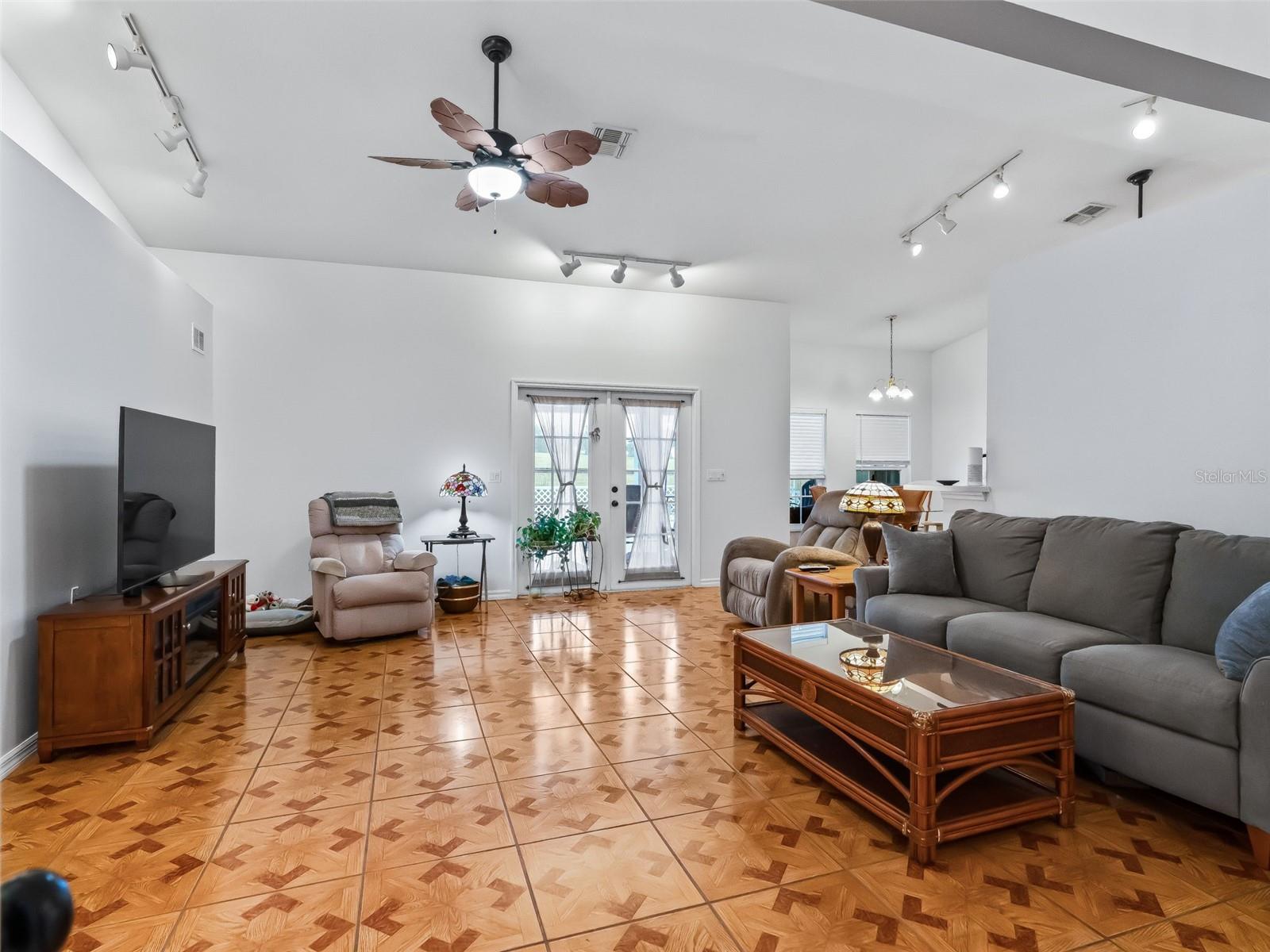 Image 17 of 65 For 17244 130th Avenue