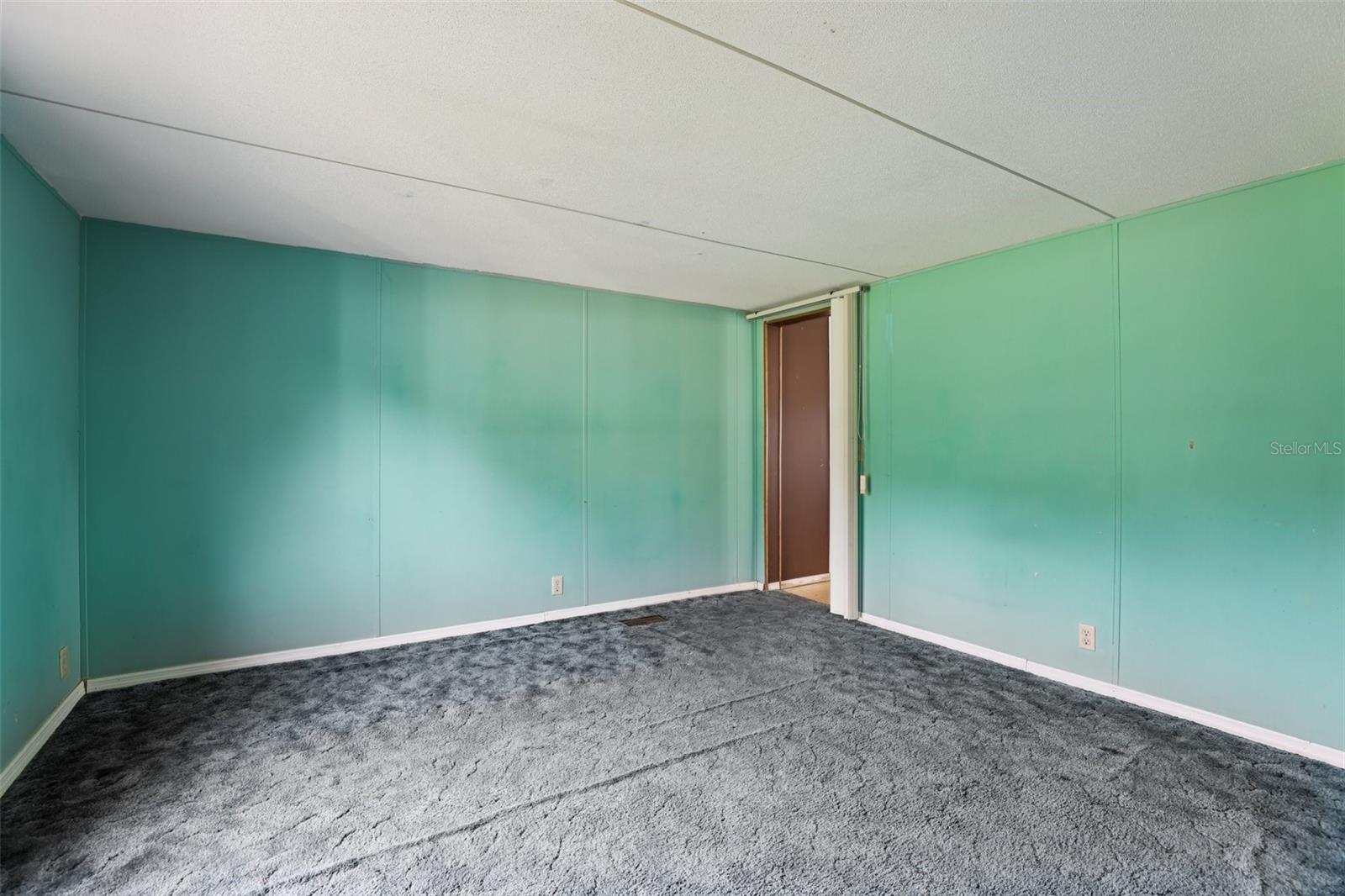 Image 31 of 44 For 1832 Jones Drive