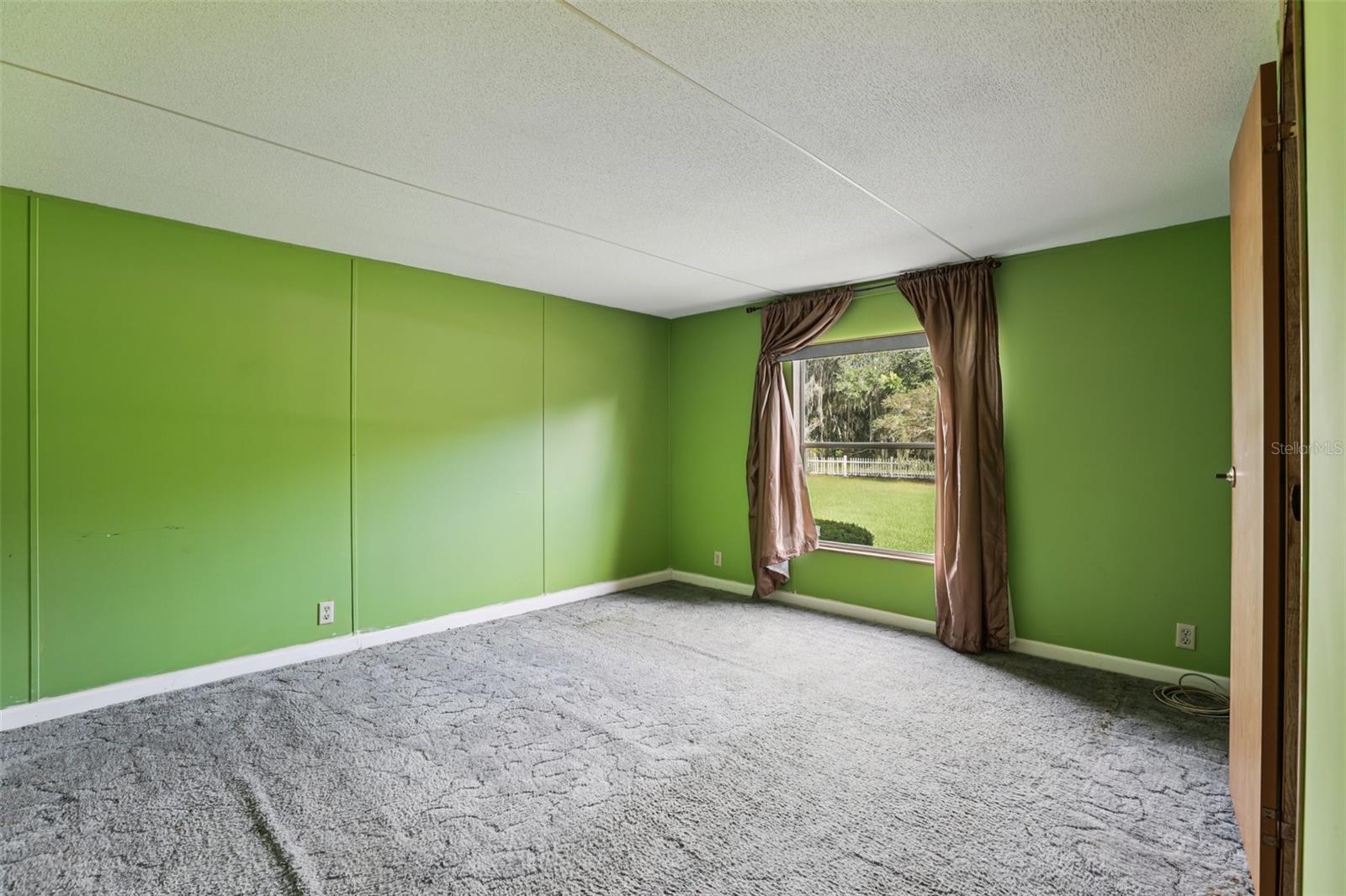 Image 32 of 44 For 1832 Jones Drive