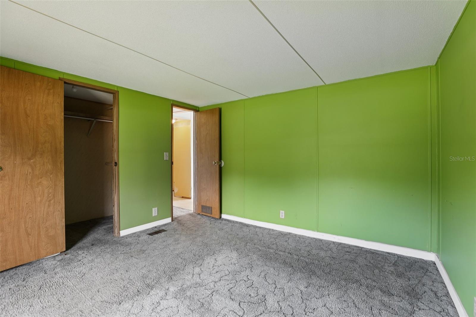 Image 33 of 44 For 1832 Jones Drive