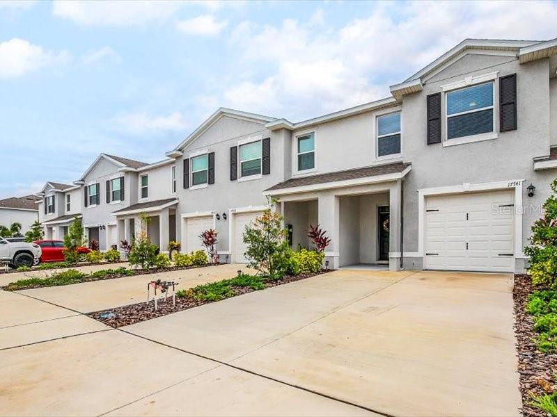 Image 2 of 40 For 17741 Crescent Moon Loop