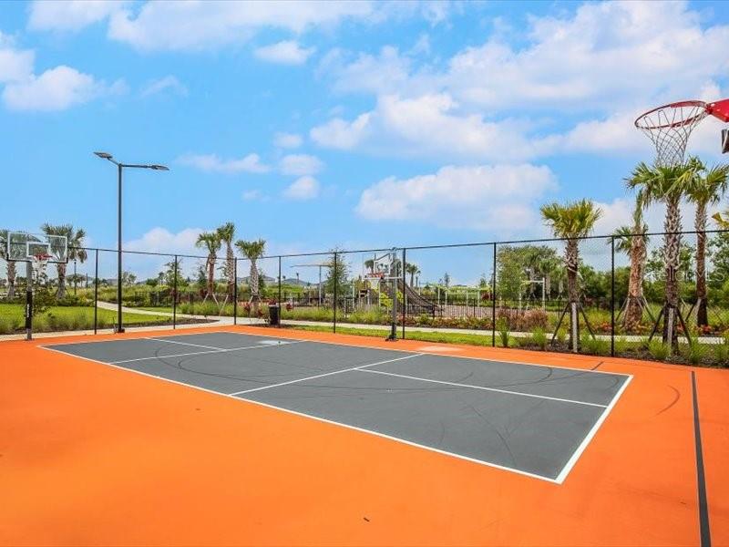 Image 34 of 40 For 17741 Crescent Moon Loop