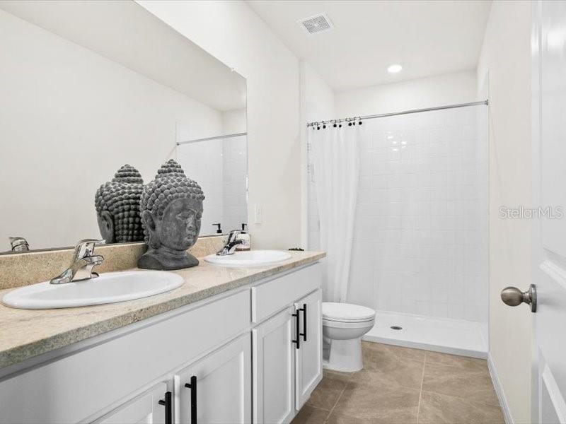 Image 8 of 40 For 17741 Crescent Moon Loop