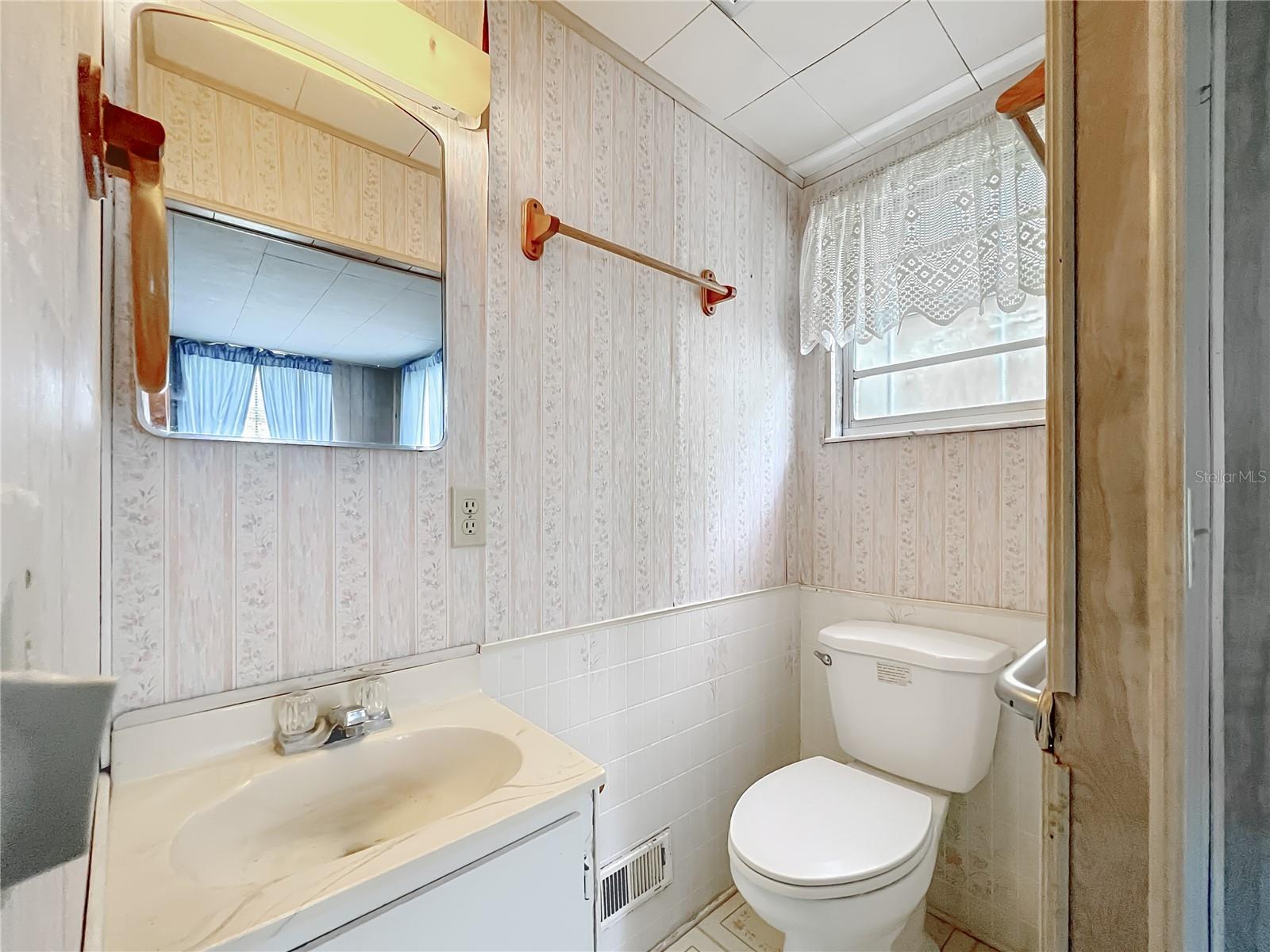 Image 32 of 55 For 2850 18th Street