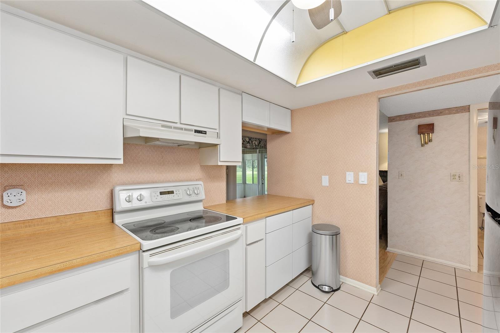 Image 13 of 27 For 606 Midway Drive A