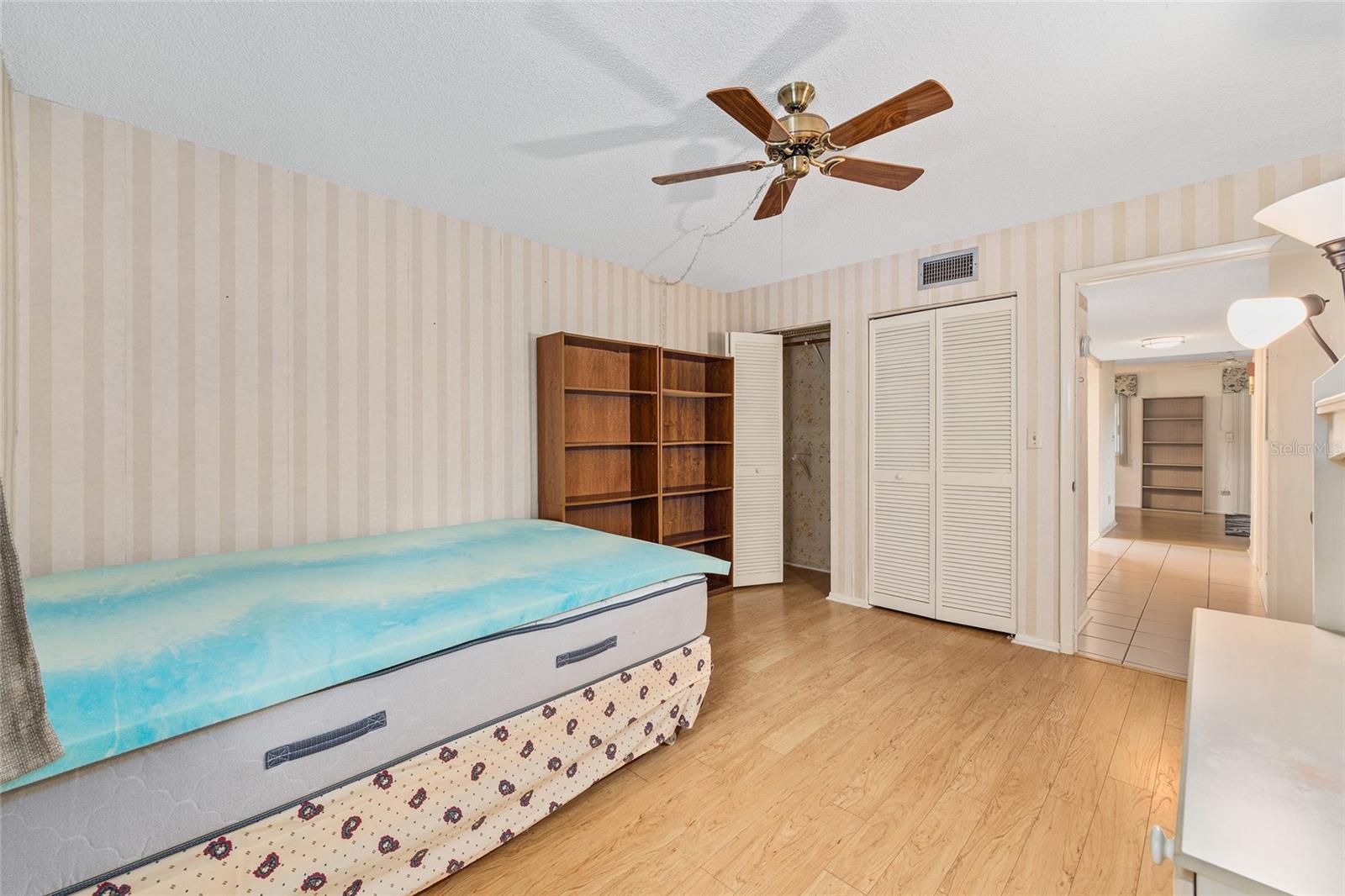 Image 18 of 27 For 606 Midway Drive A