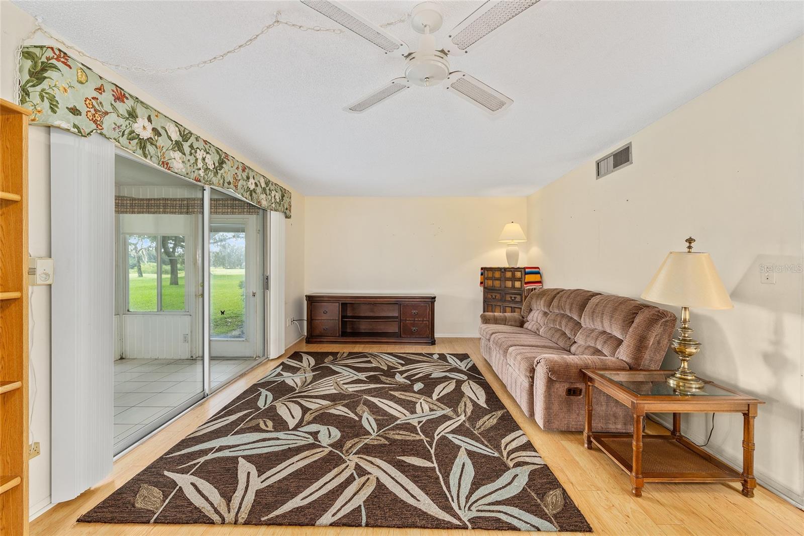 Image 7 of 27 For 606 Midway Drive A