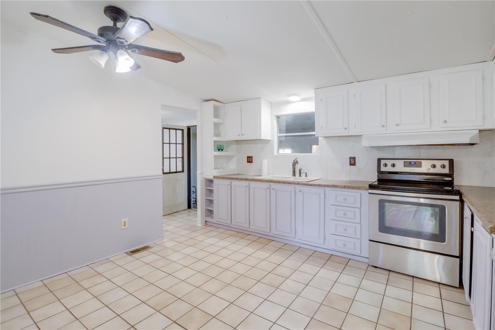 Image 19 of 34 For 8425 33 Court