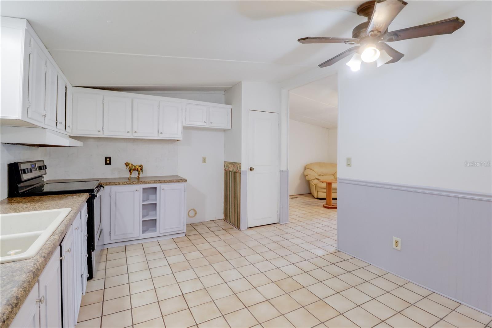 Image 20 of 34 For 8425 33 Court
