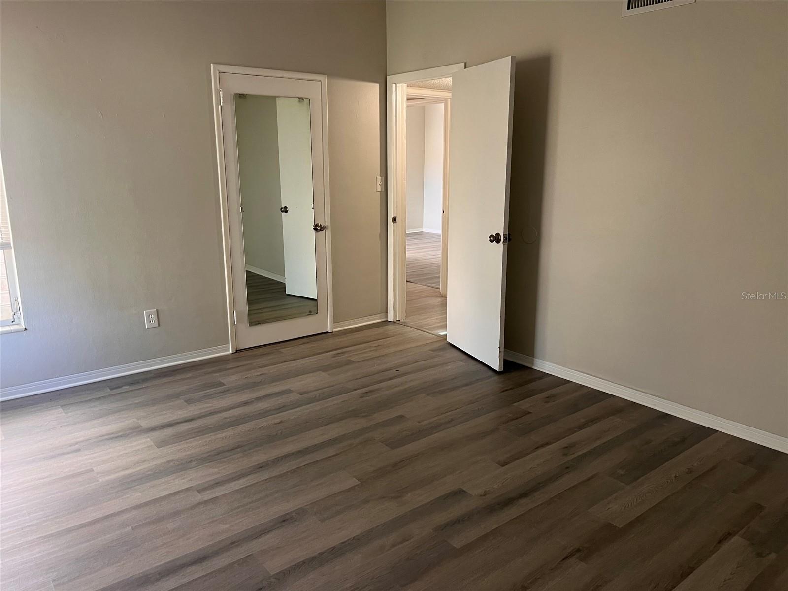 Image 11 of 16 For 535 Monterey Boulevard Ne 2