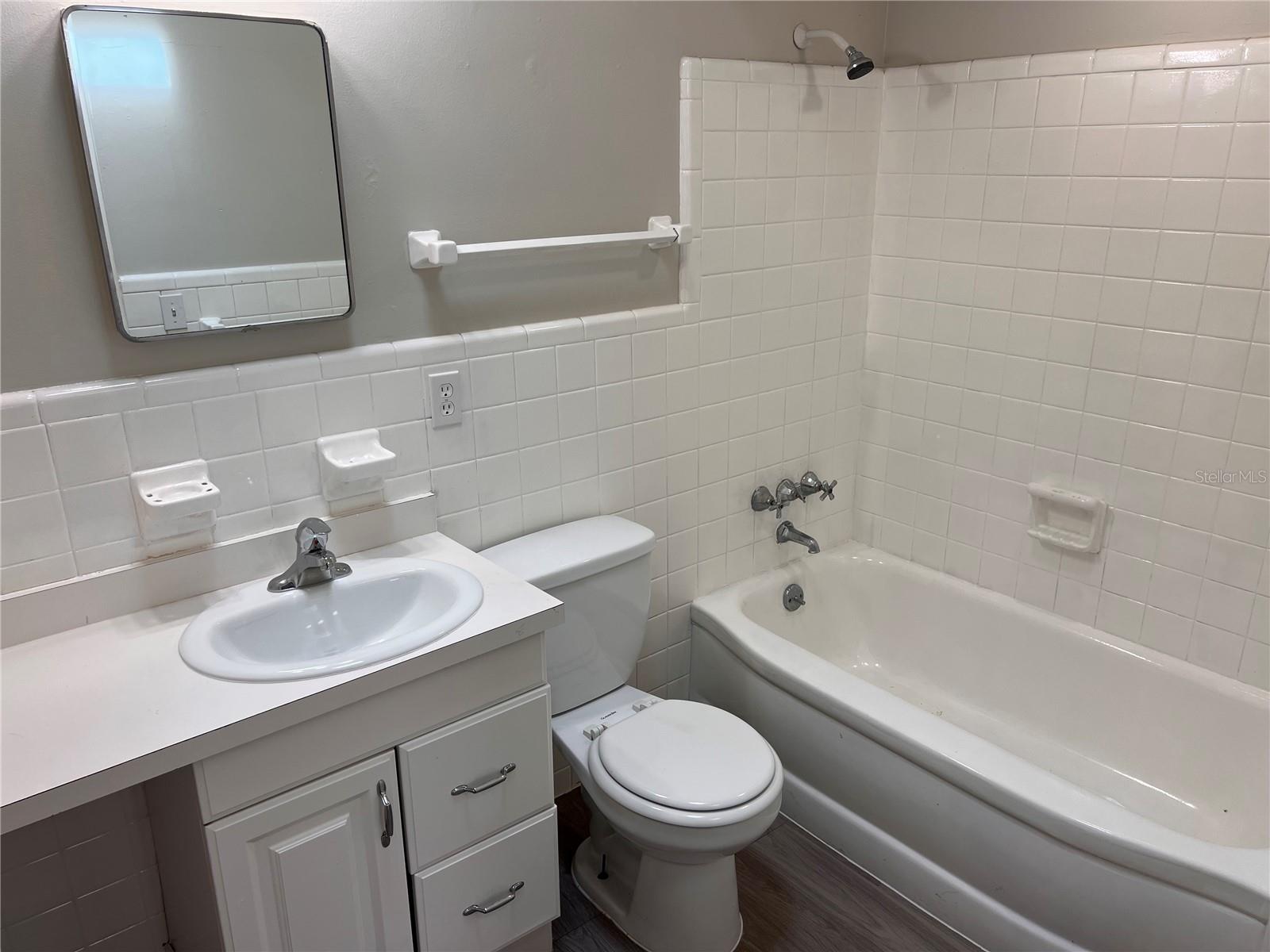 Image 12 of 16 For 535 Monterey Boulevard Ne 2