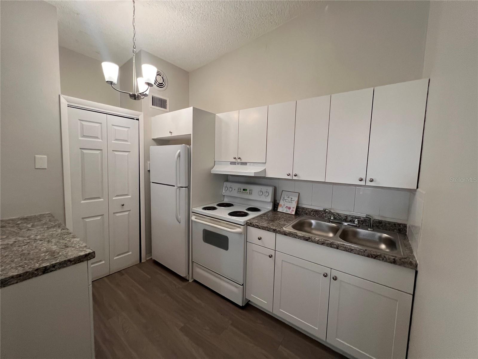 Image 2 of 16 For 535 Monterey Boulevard Ne 2
