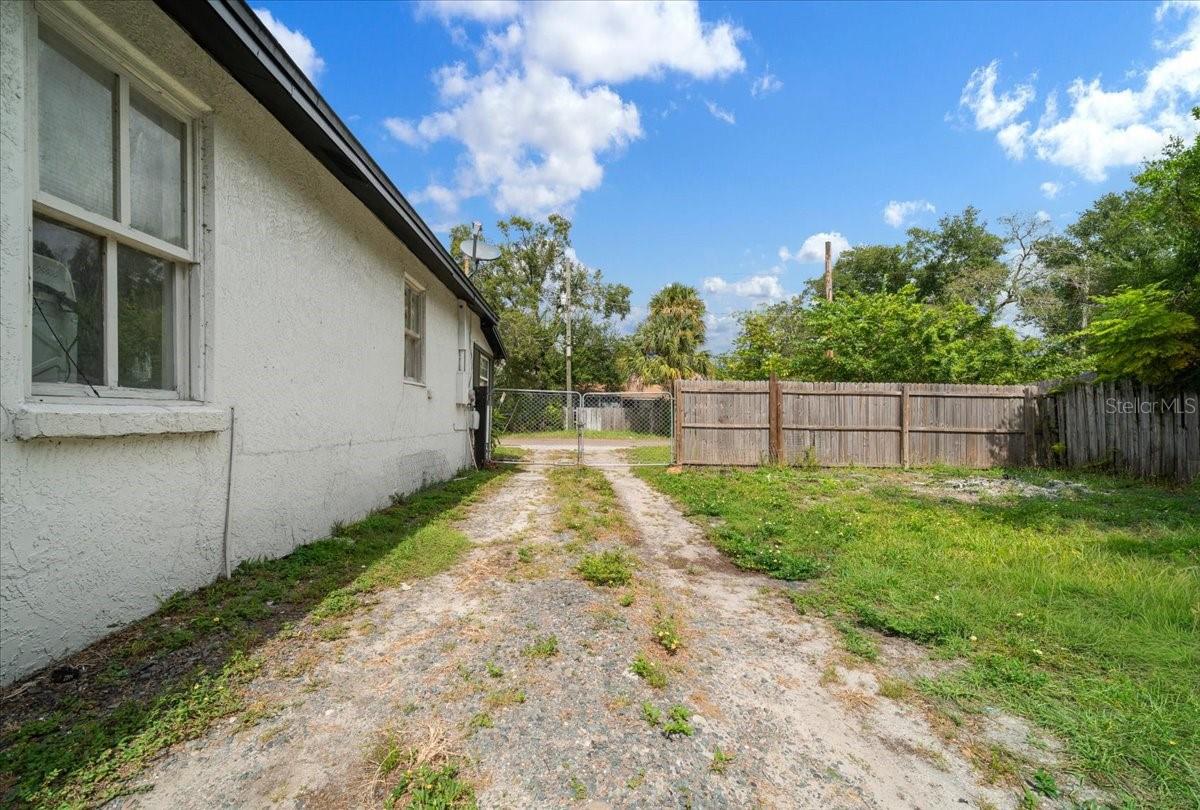 Image 10 of 23 For 3501 Genesee Street