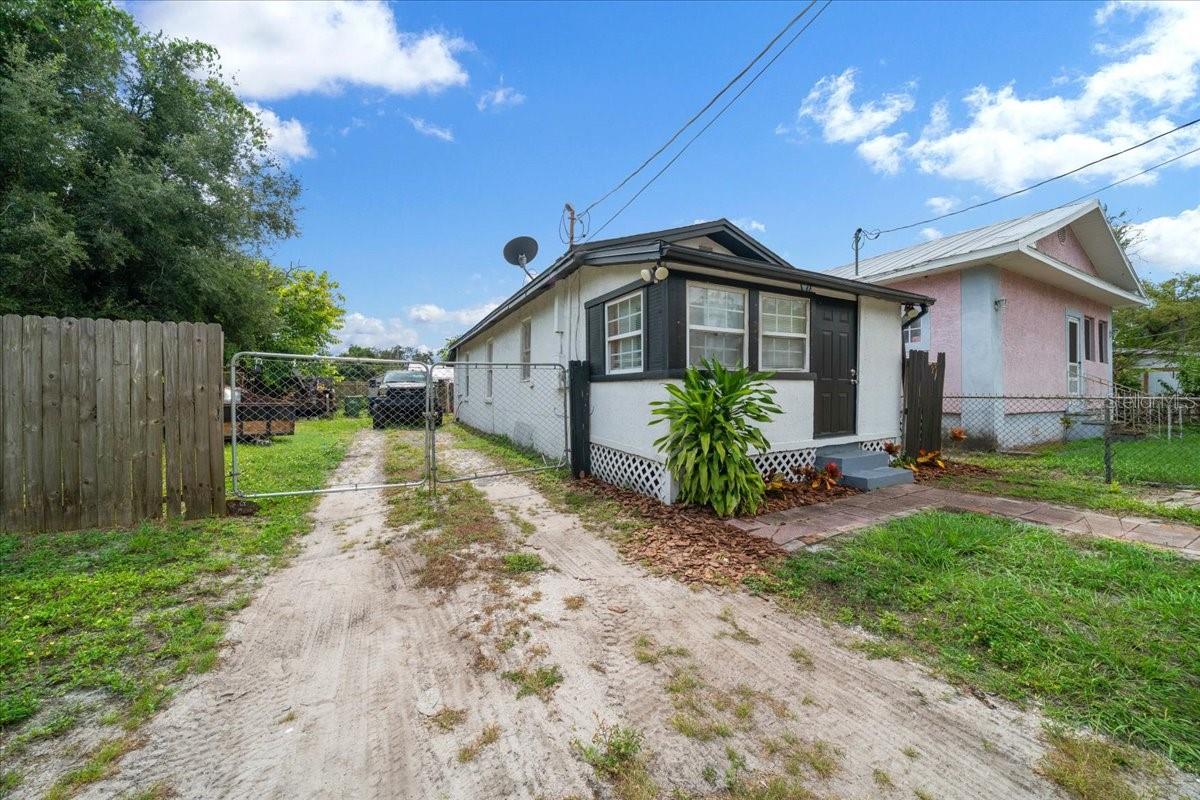 Image 8 of 23 For 3501 Genesee Street