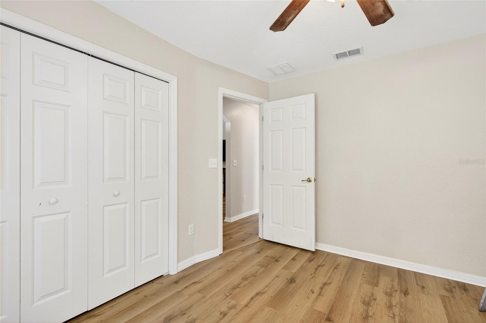 Image 16 of 37 For 940 160th Street