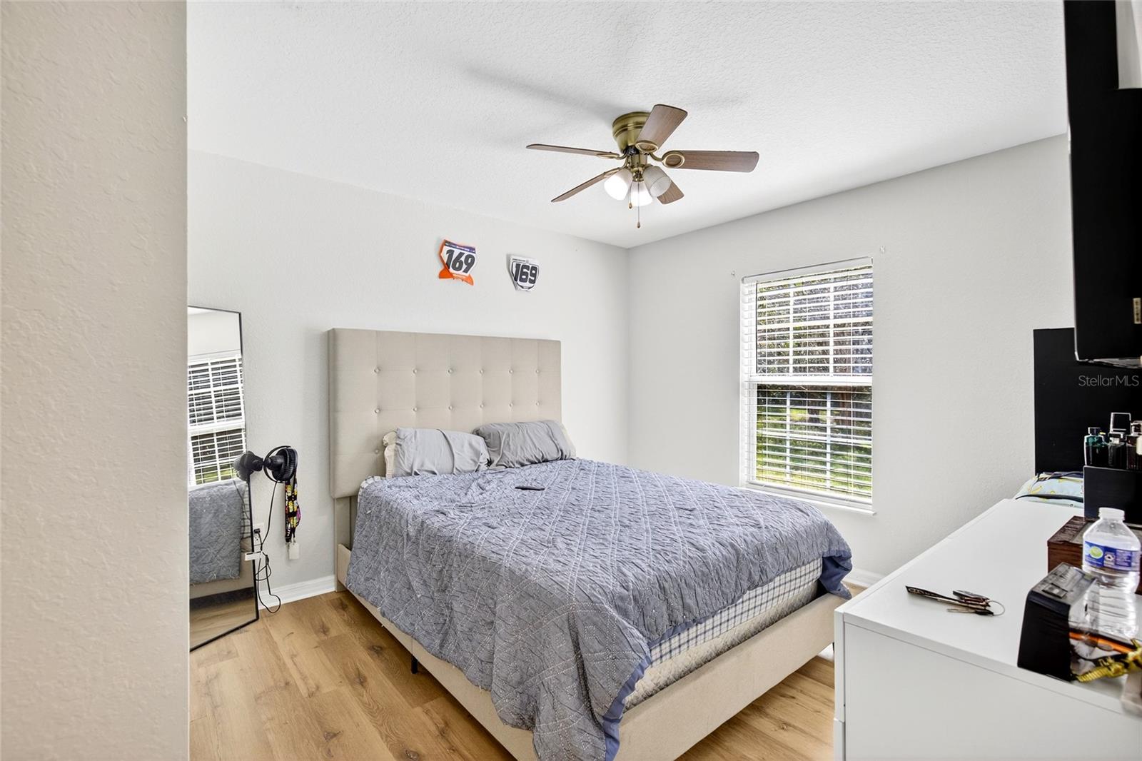 Image 18 of 37 For 940 160th Street