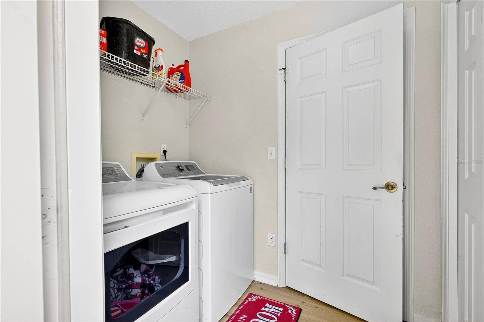 Image 21 of 37 For 940 160th Street