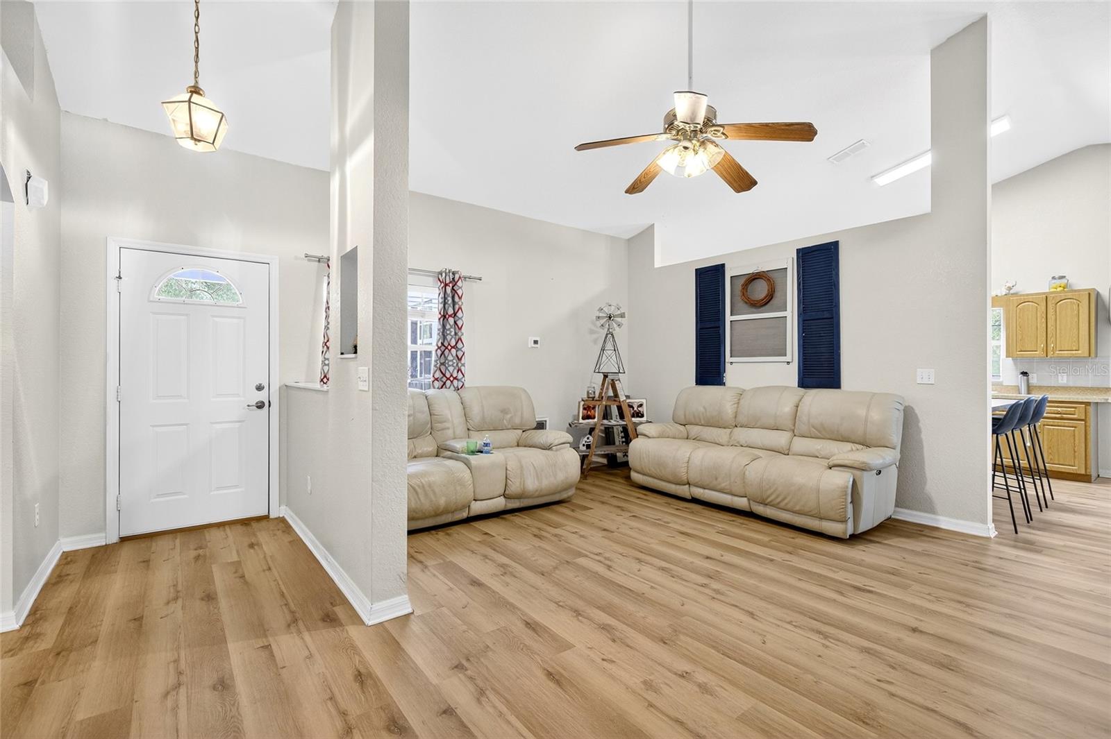 Image 4 of 37 For 940 160th Street