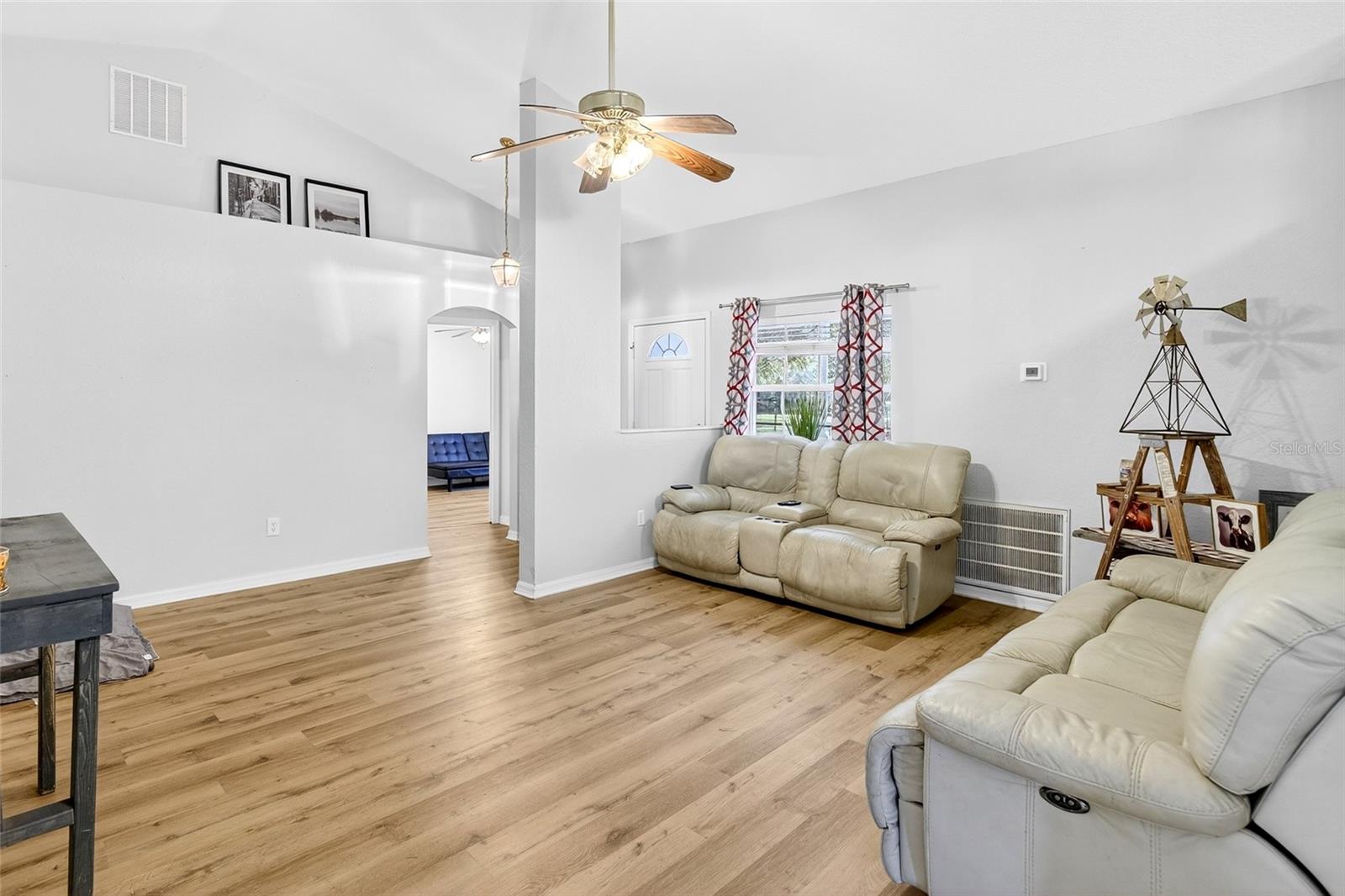 Image 5 of 37 For 940 160th Street