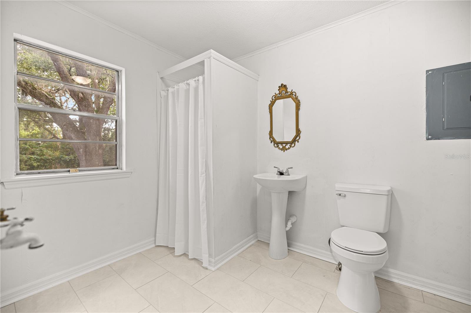 Image 14 of 20 For 2233 3rd Avenue