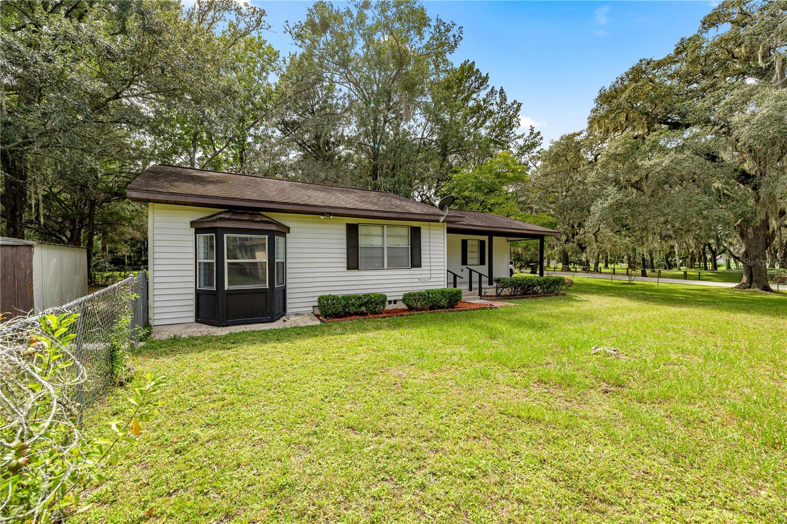 Image 3 of 20 For 2233 3rd Avenue