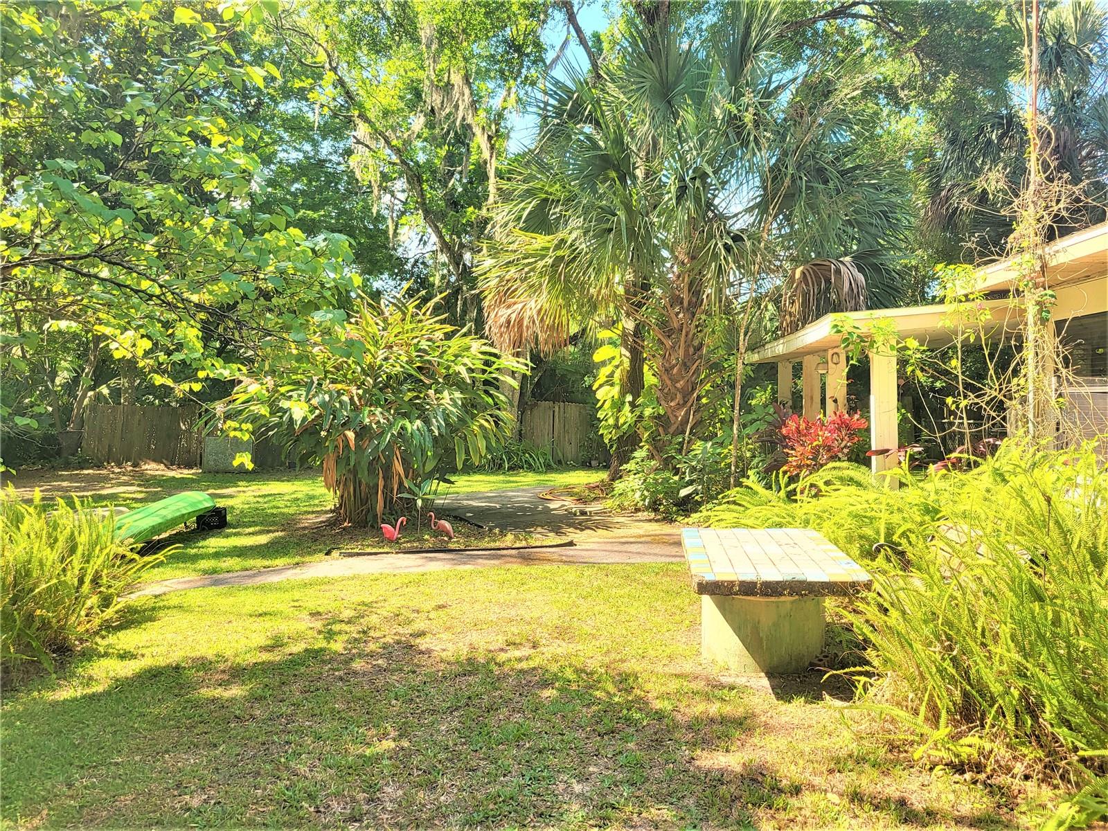 Image 11 of 39 For 751 Mulberry Point