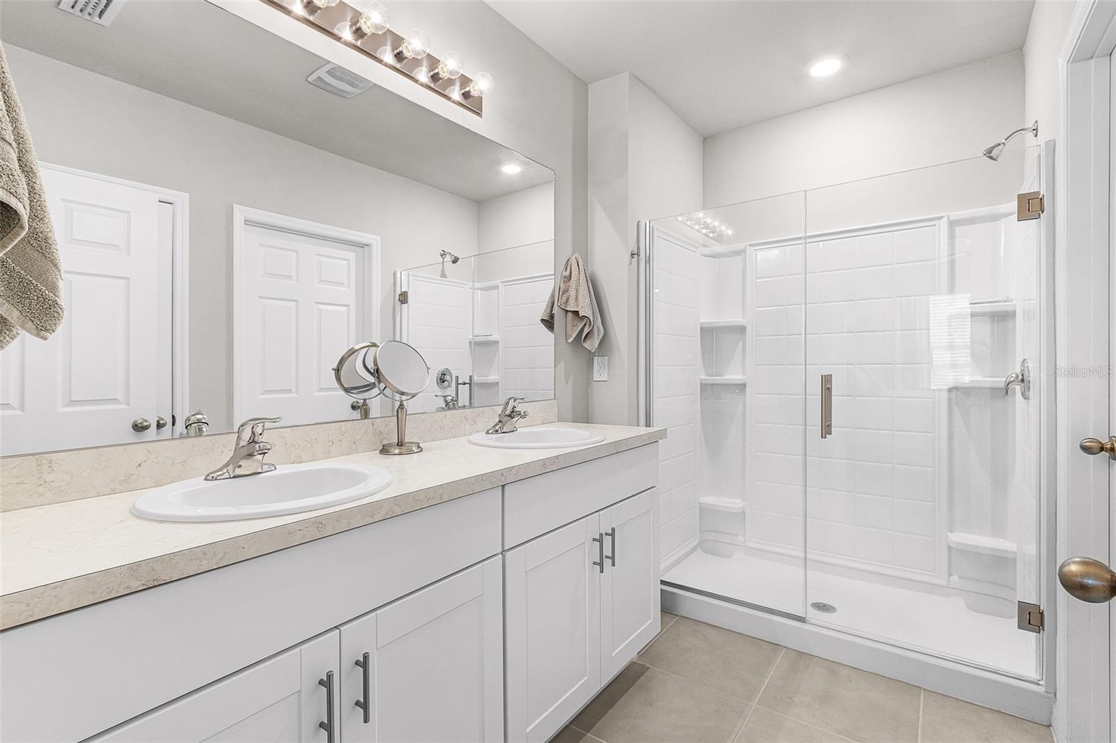 Image 15 of 30 For 25016 Lenox Circle