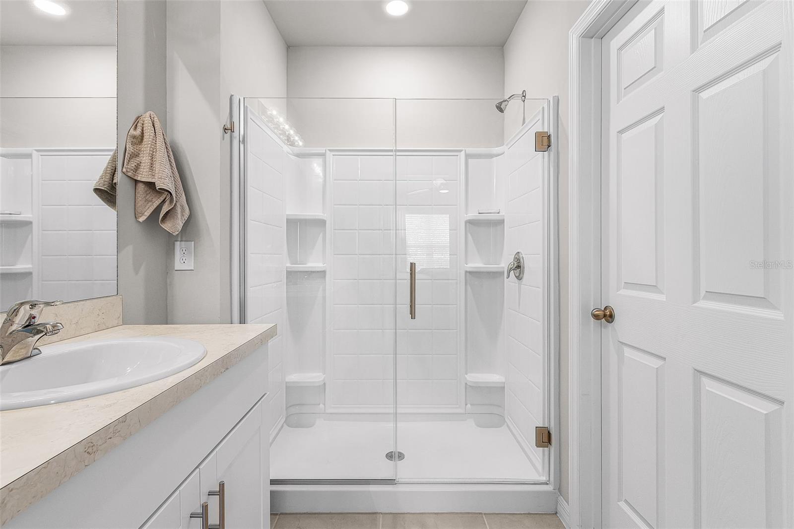 Image 16 of 30 For 25016 Lenox Circle