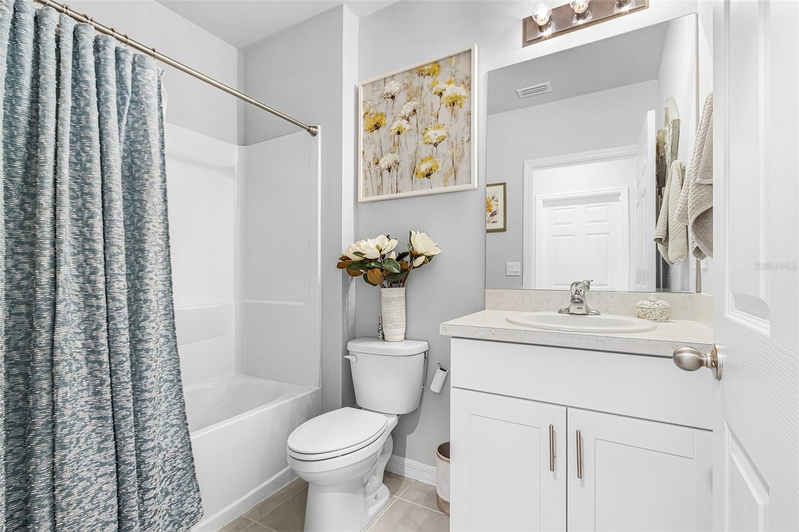 Image 20 of 30 For 25016 Lenox Circle