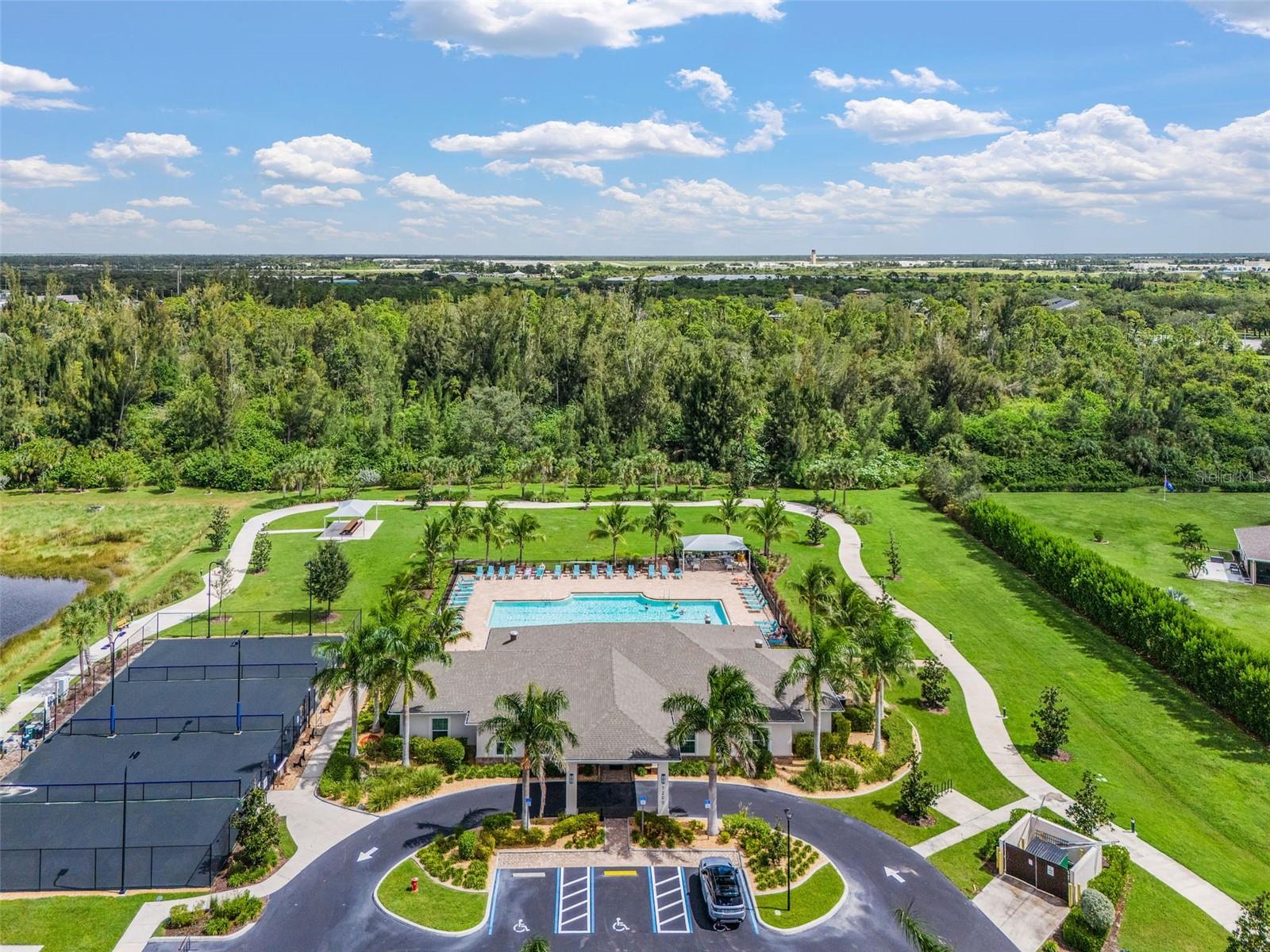 Image 28 of 30 For 25016 Lenox Circle