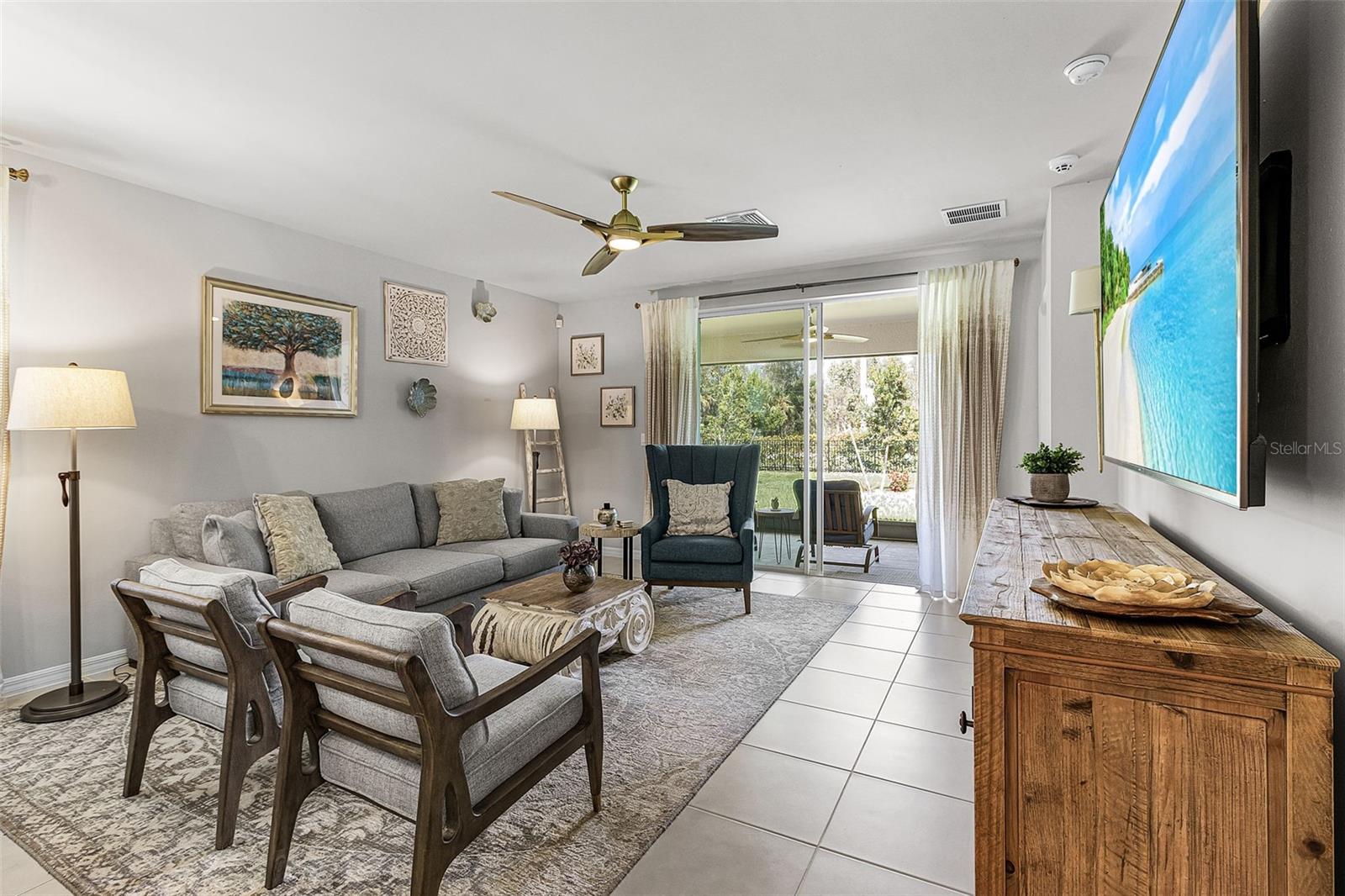 Image 6 of 30 For 25016 Lenox Circle