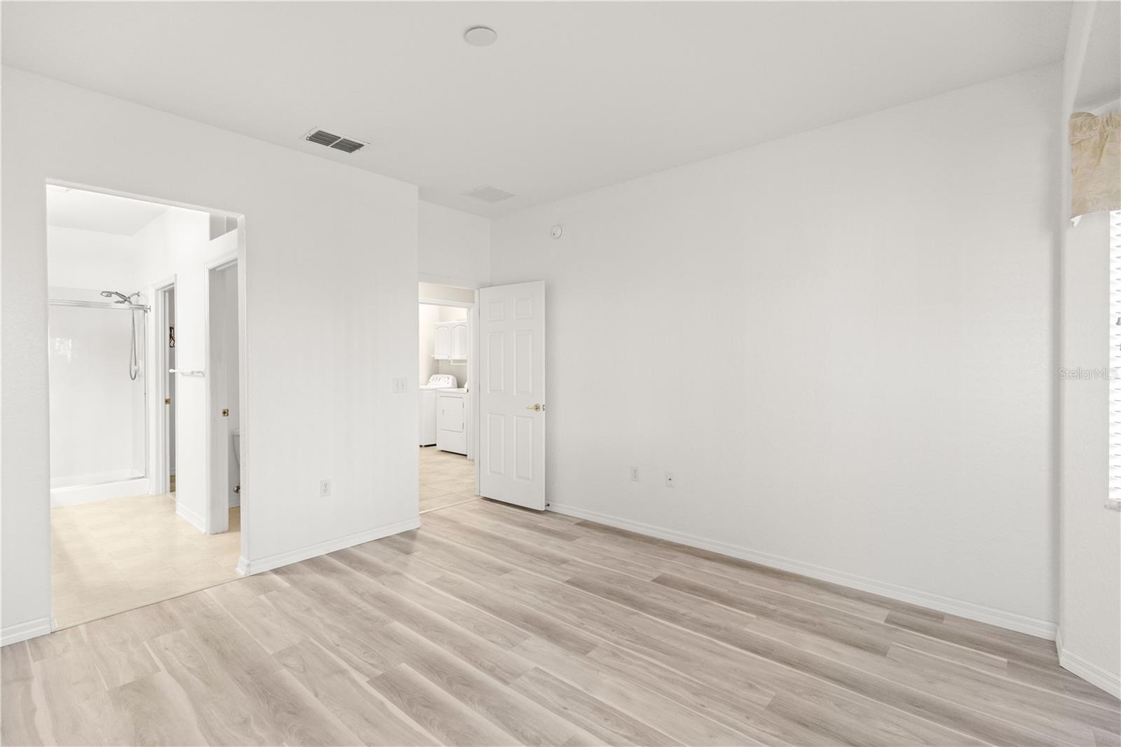 Image 17 of 46 For 13194 93rd Terrace Road