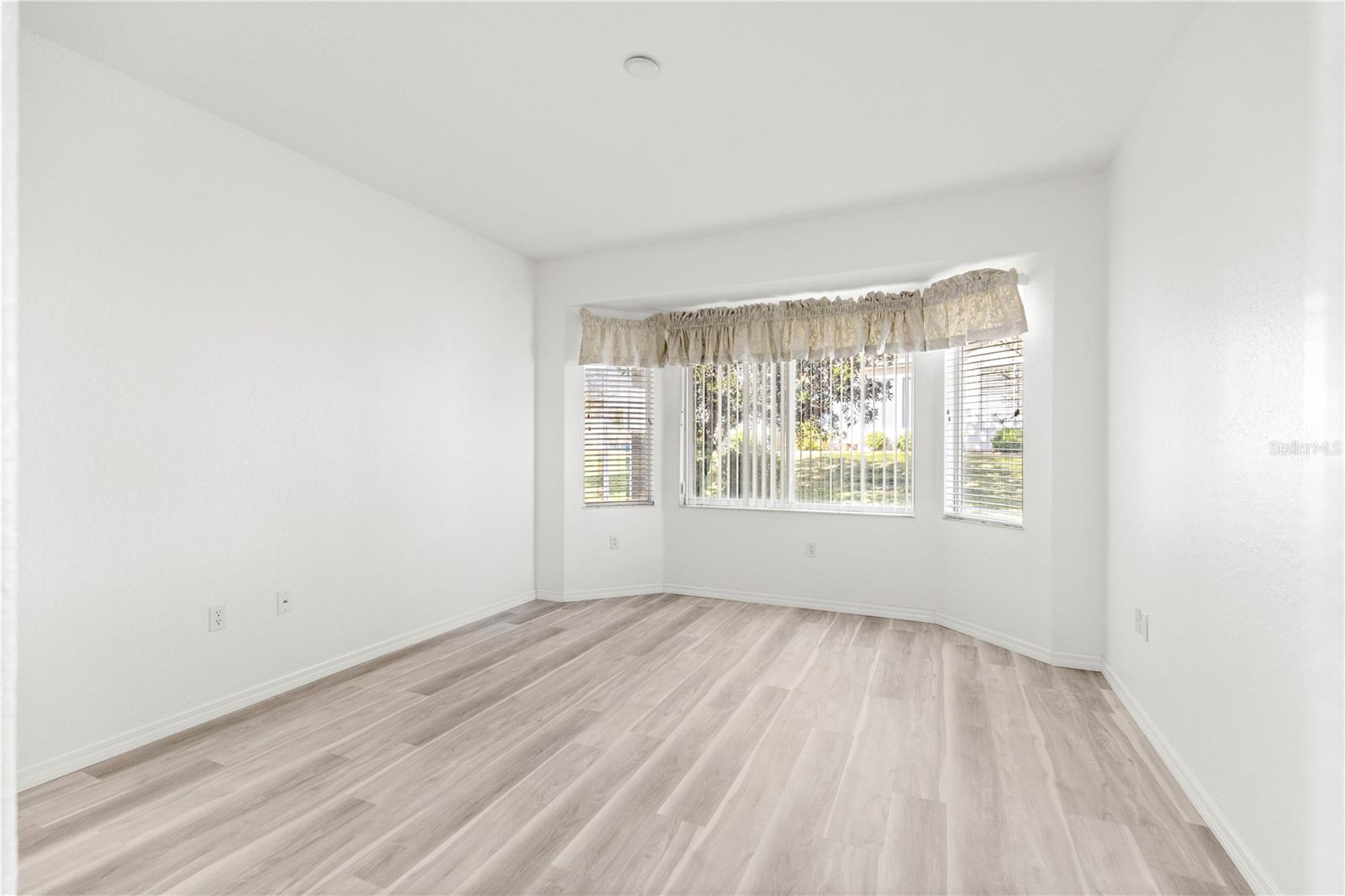 Image 20 of 46 For 13194 93rd Terrace Road