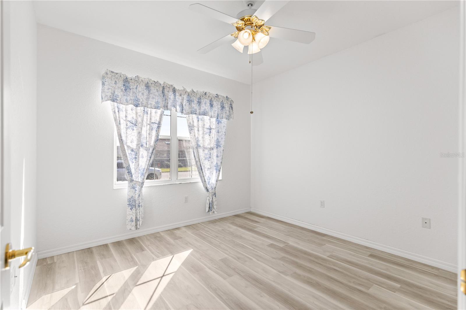 Image 25 of 46 For 13194 93rd Terrace Road