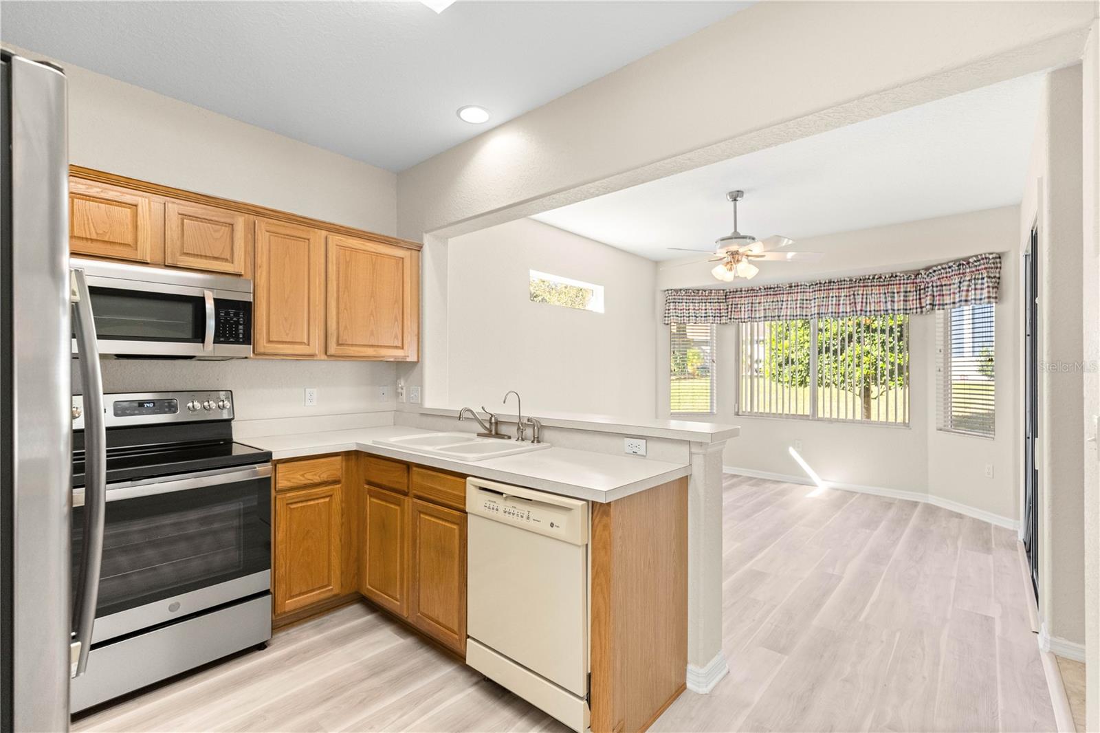 Image 9 of 46 For 13194 93rd Terrace Road