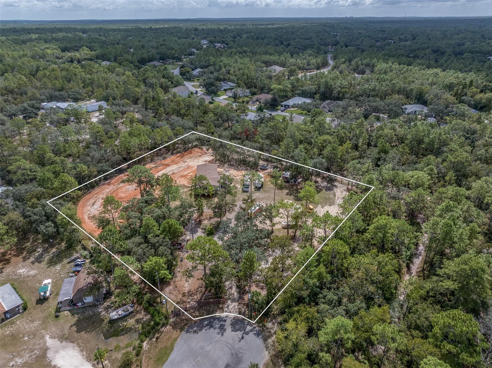 Listing photo id 33 for 7453 Maxwell Point