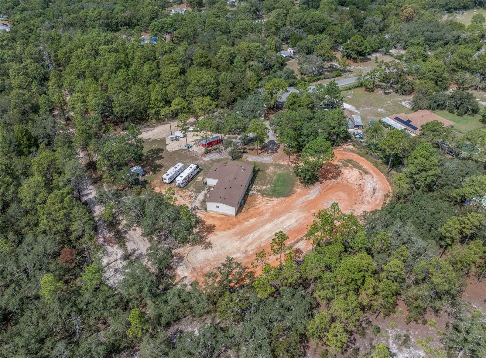 Listing photo id 40 for 7453 Maxwell Point
