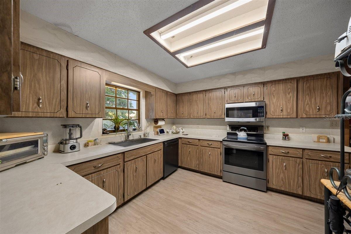 Image 17 of 53 For 501 55th Avenue