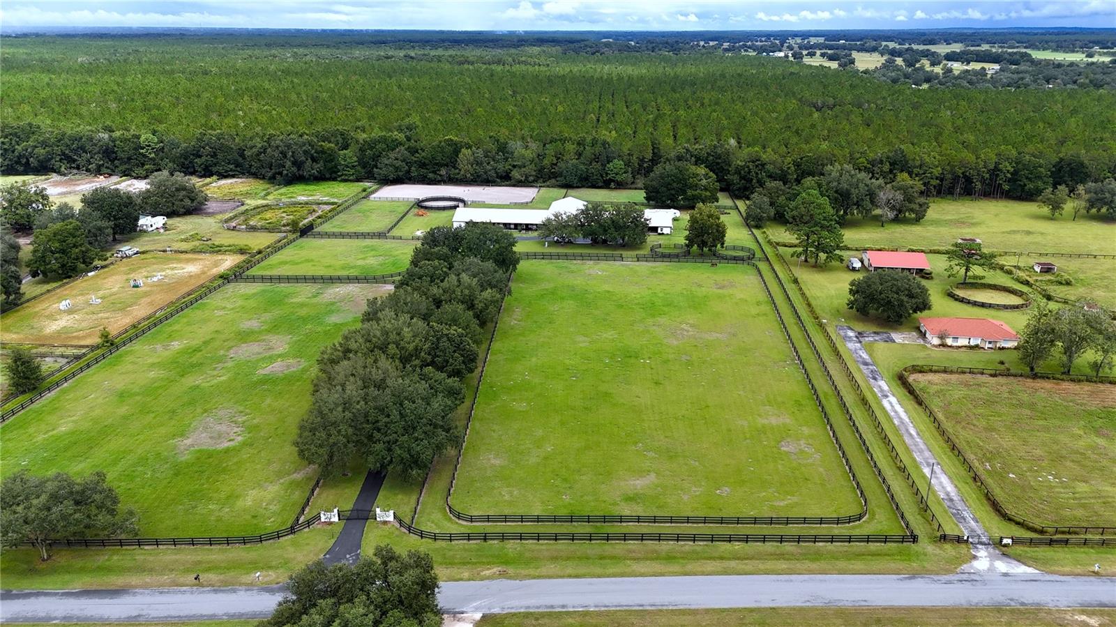 Details for 21051 42nd Street, MORRISTON, FL 32668